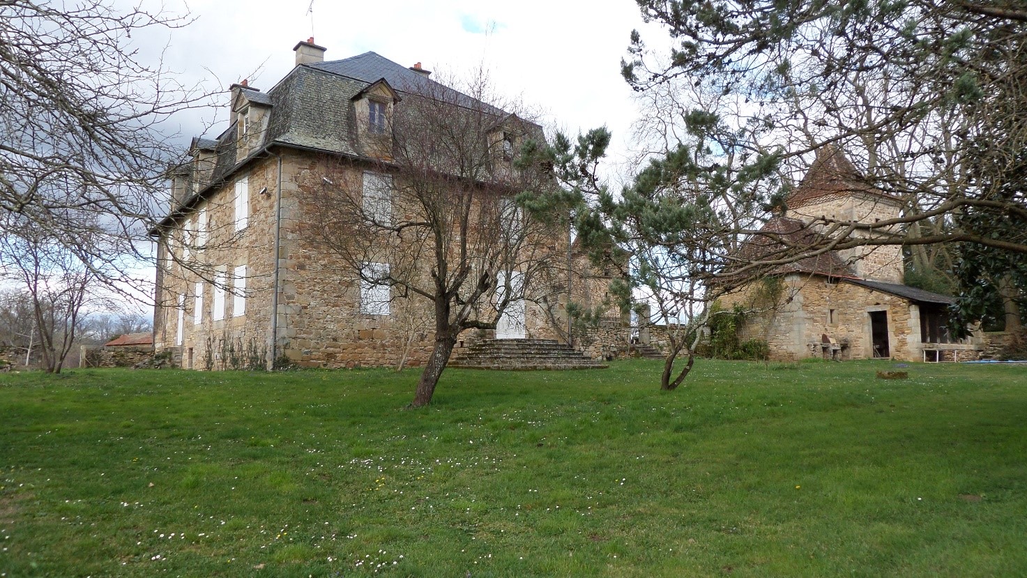 Vue bâtiment, jardin Sud